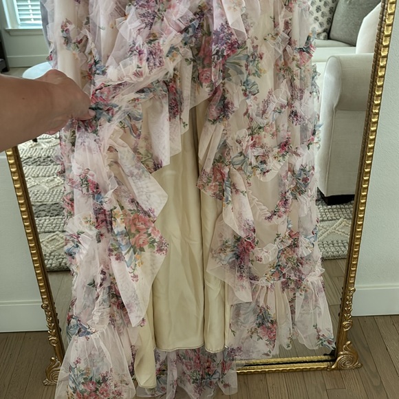 Floral gown - Picture 4 of 8